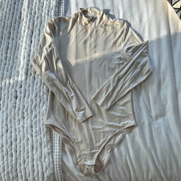 Everlane The Luster Mockneck Bodysuit - Picture 3 of 6